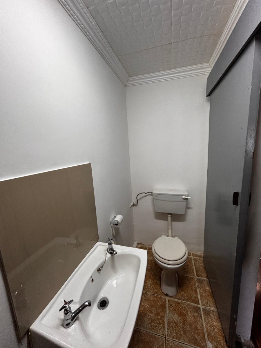 5 Bedroom Property for Sale in Colorado Park Western Cape